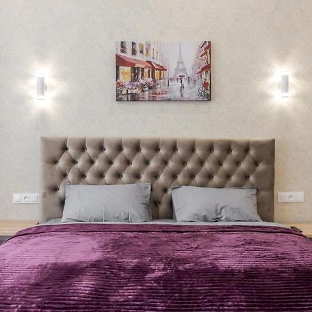 Luxury Flat In Downtown 2 Appartement Lviv Buitenkant foto
